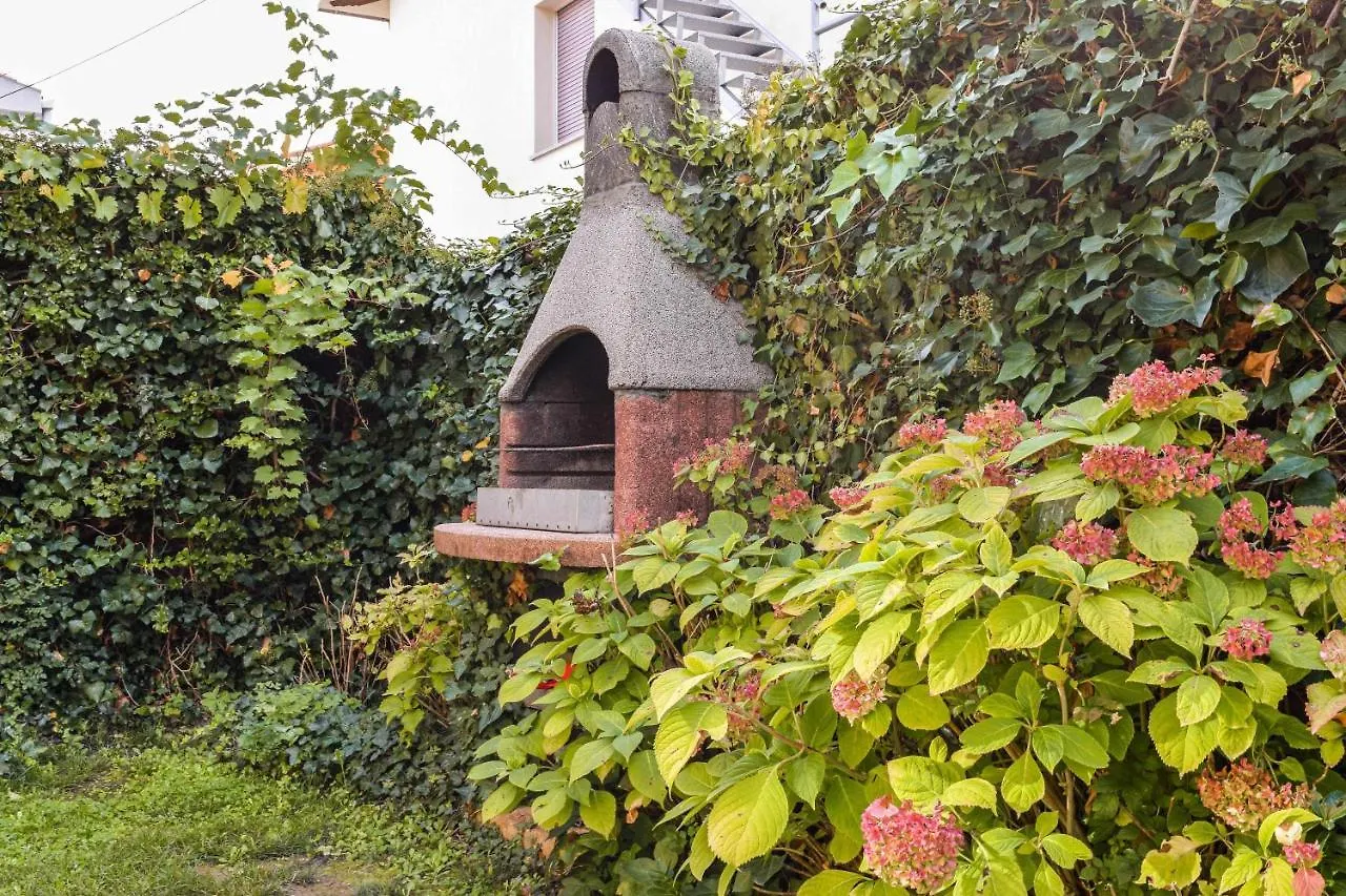Can Camps Besalu Casa Planta Baja Con Jardin Spain