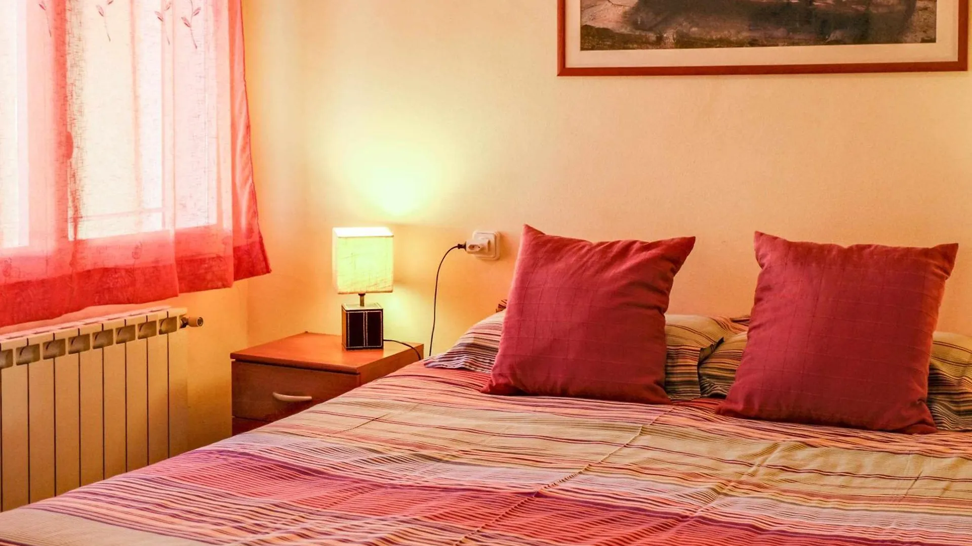 Can Camps Besalu Casa Planta Baja Con Jardin