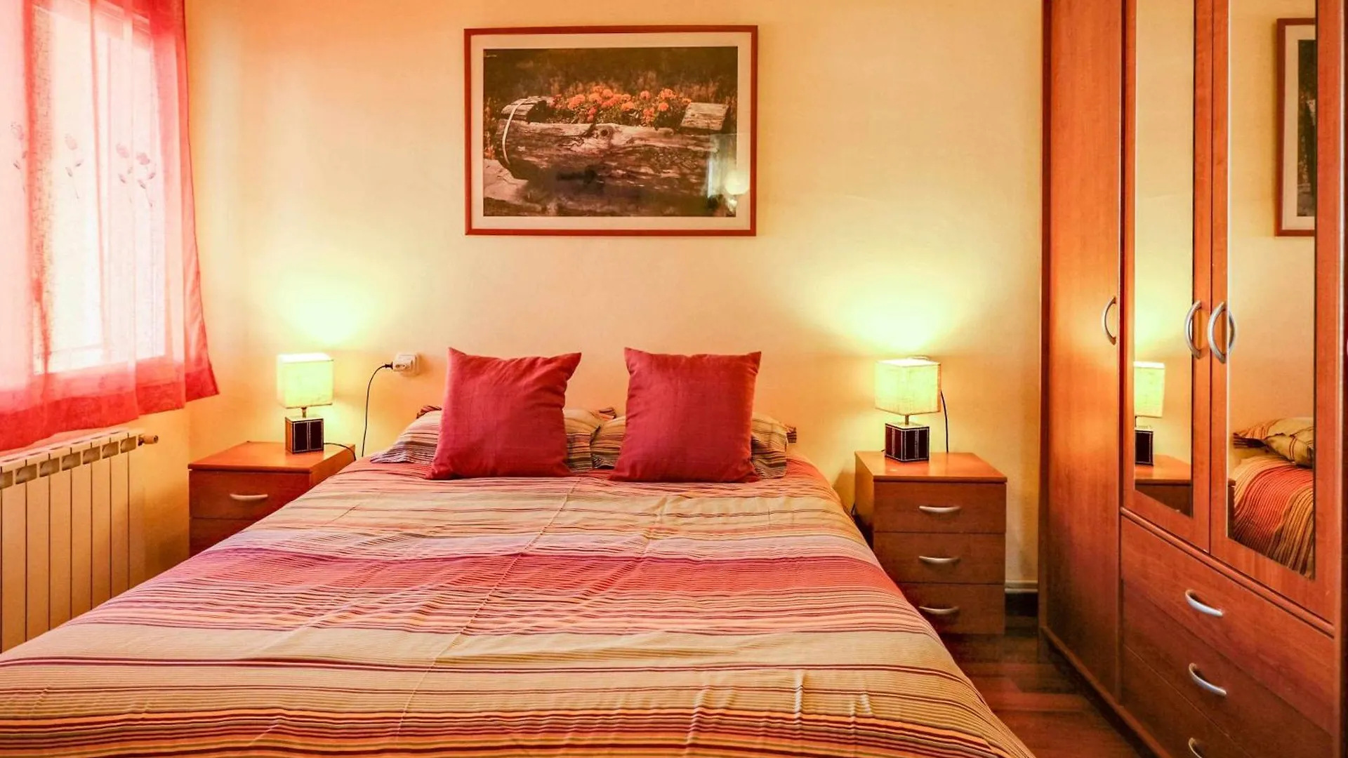 Holiday home Can Camps Besalu Casa Planta Baja Con Jardin