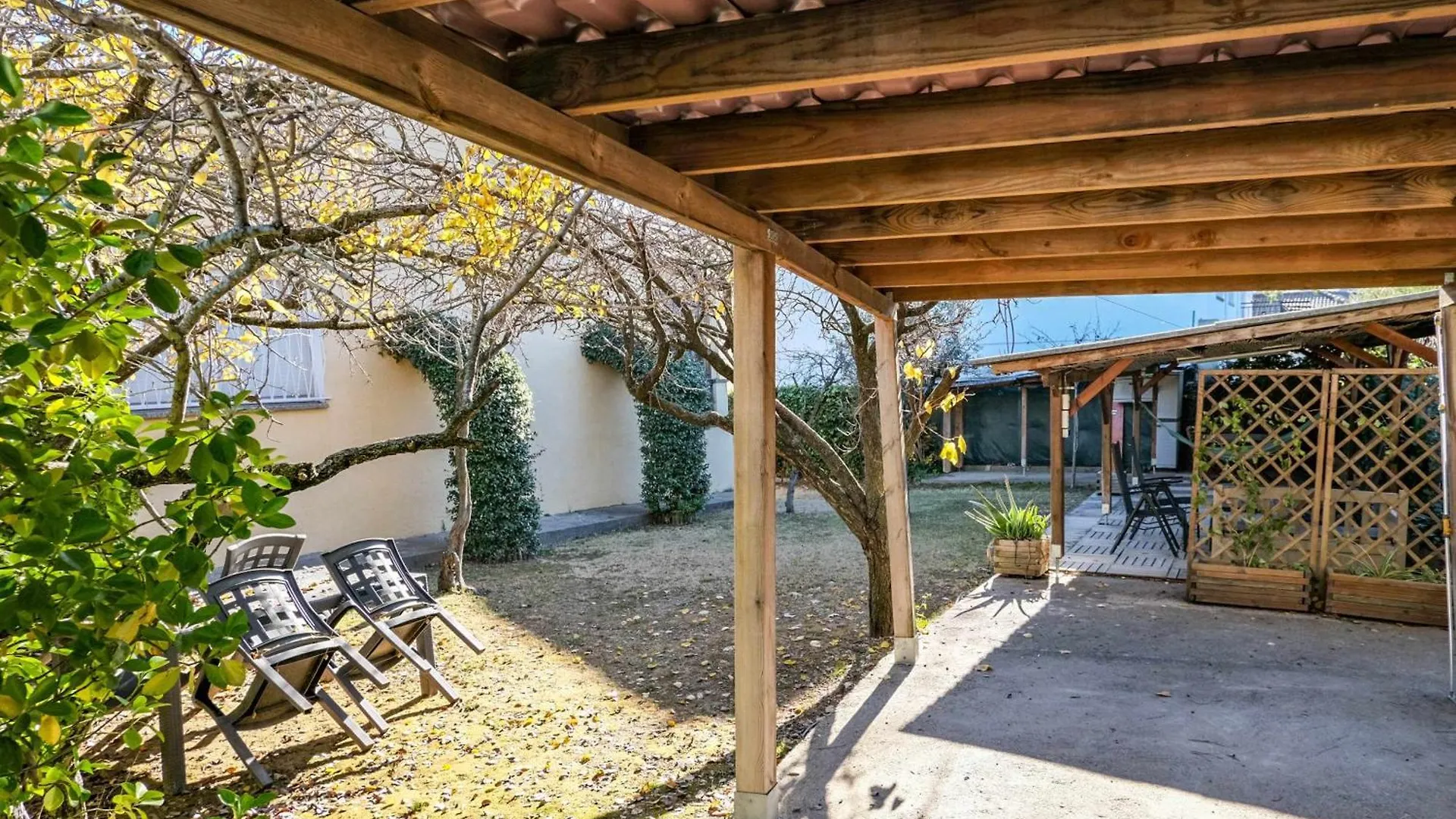 Can Camps Besalu Casa Planta Baja Con Jardin Spain