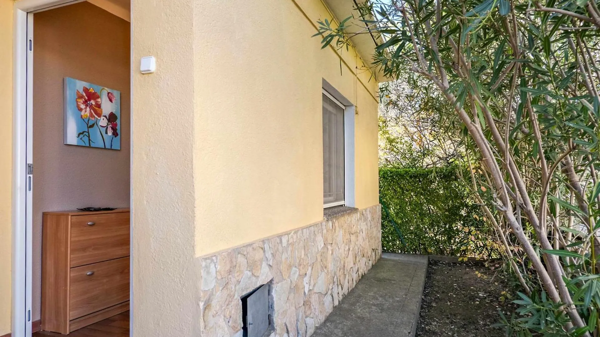 Can Camps Besalu Casa Planta Baja Con Jardin 0*,  Spain
